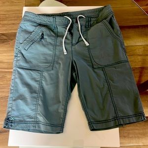 Title nine knee length shorts